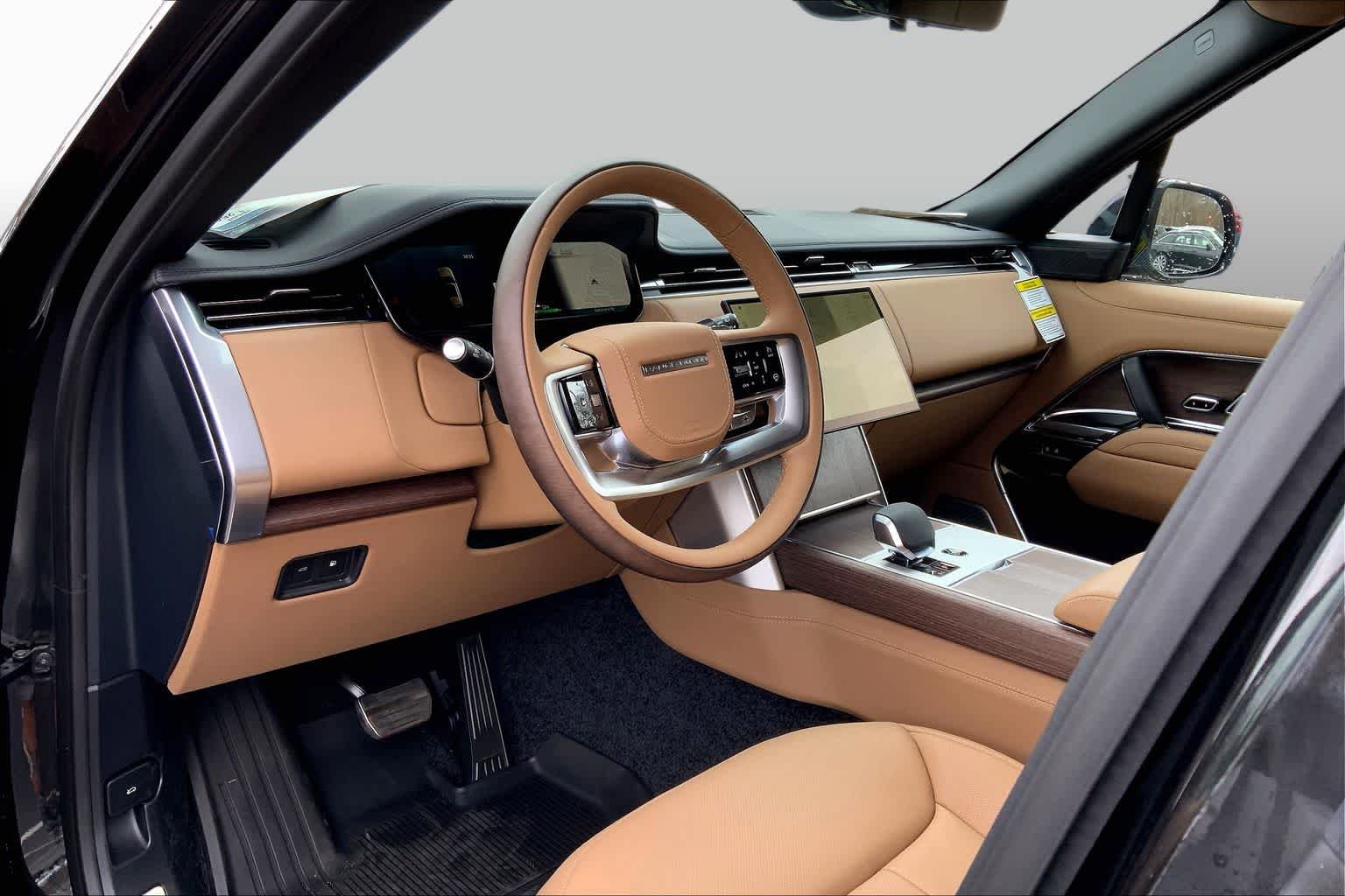 New 2026 Santorini Black Land Rover Autobiography image 9