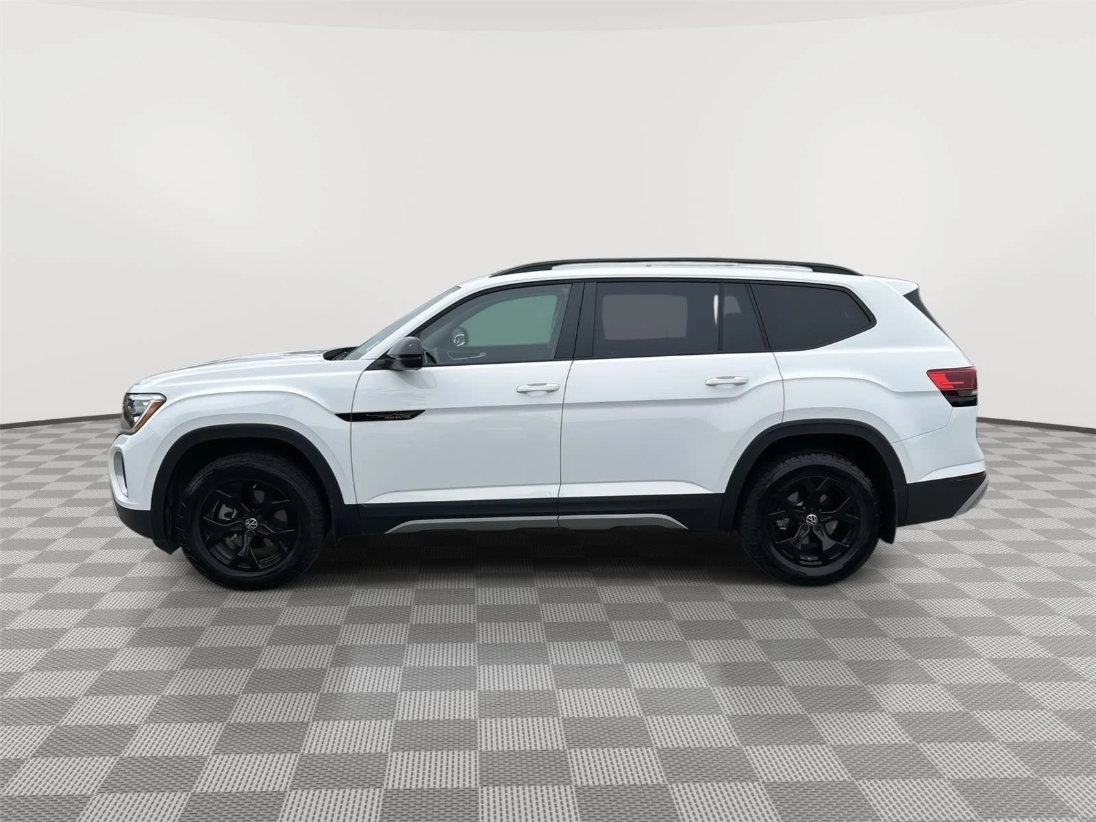 Used 2025  Volkswagen 2.0T Peak Edition image 6