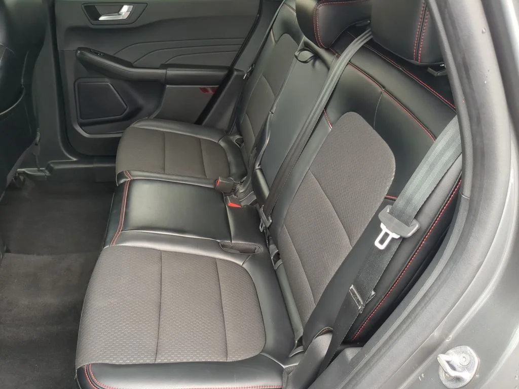 Used 2024 Gray Ford ST-Line image 17