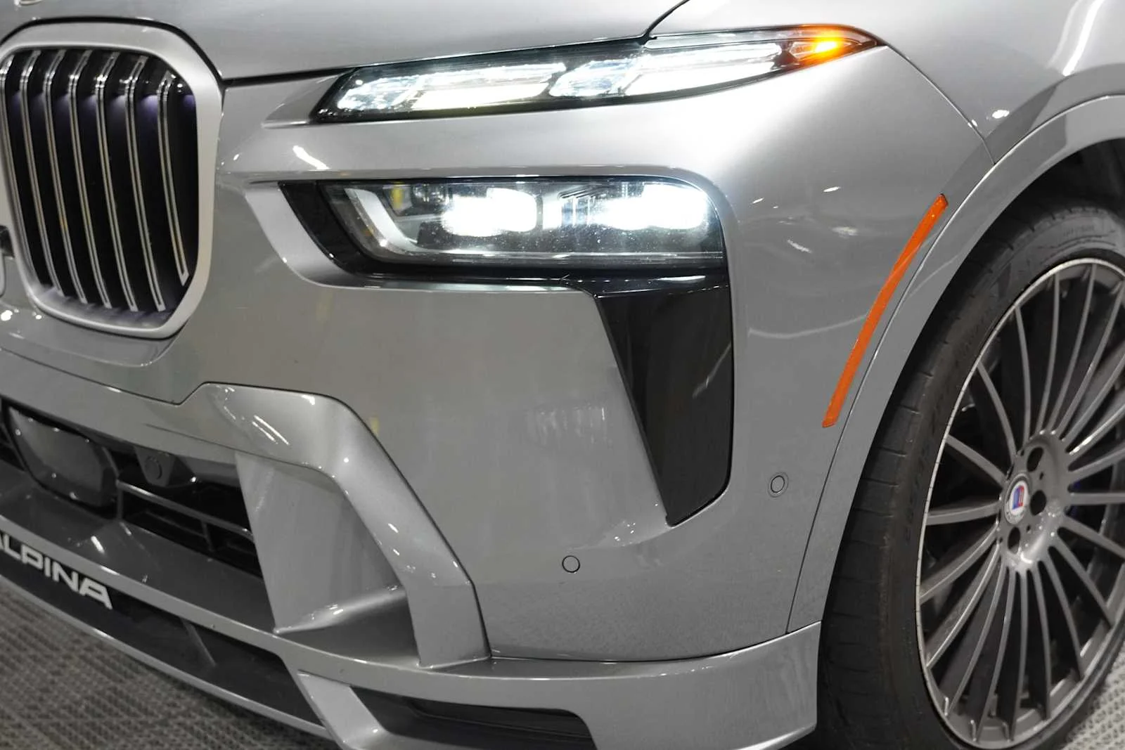 Certified Used 2024 Skyscraper Grey Metallic BMW ALPINA XB7 image 7