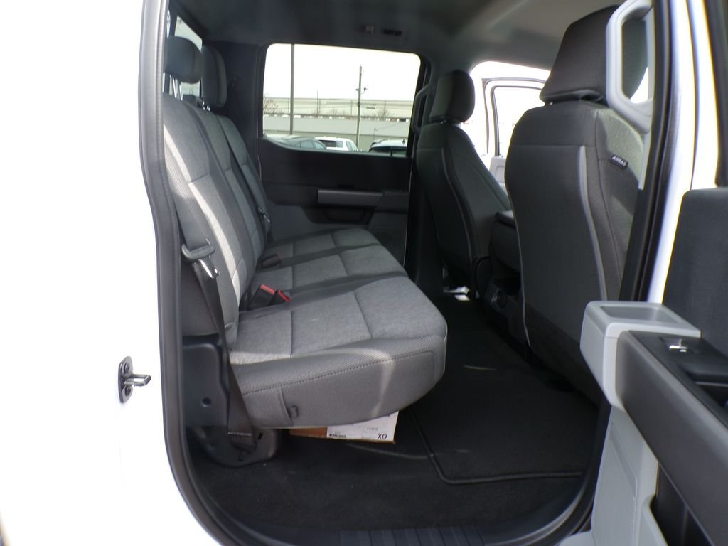 New 2026 Oxford White Ford F-250® XL image 28