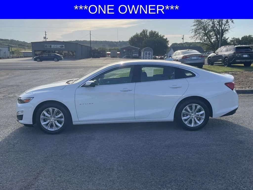 Used 2025 Summit White Chevrolet 1LT image 6
