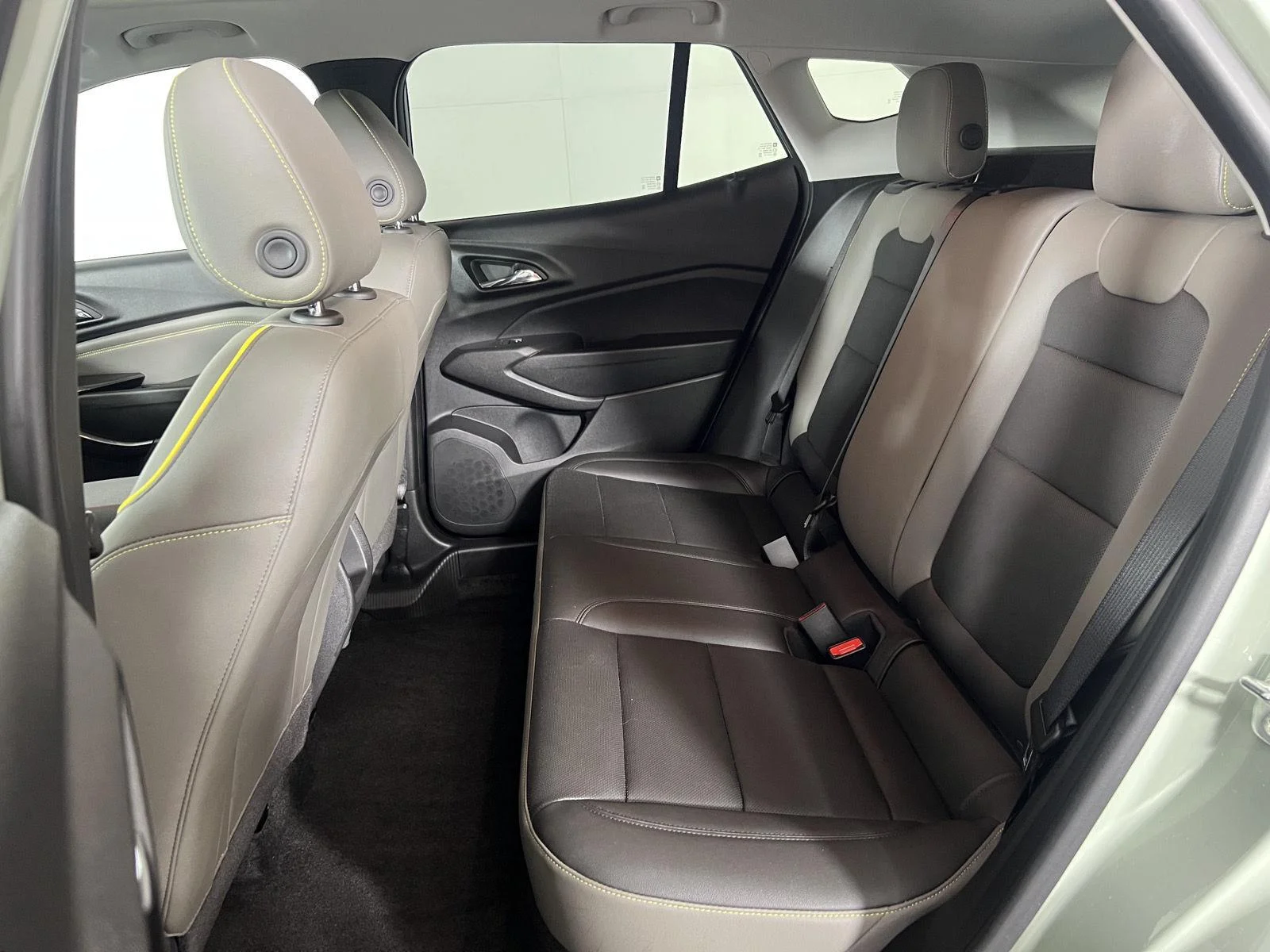 Used 2025 Cacti Green Chevrolet ACTIV image 7