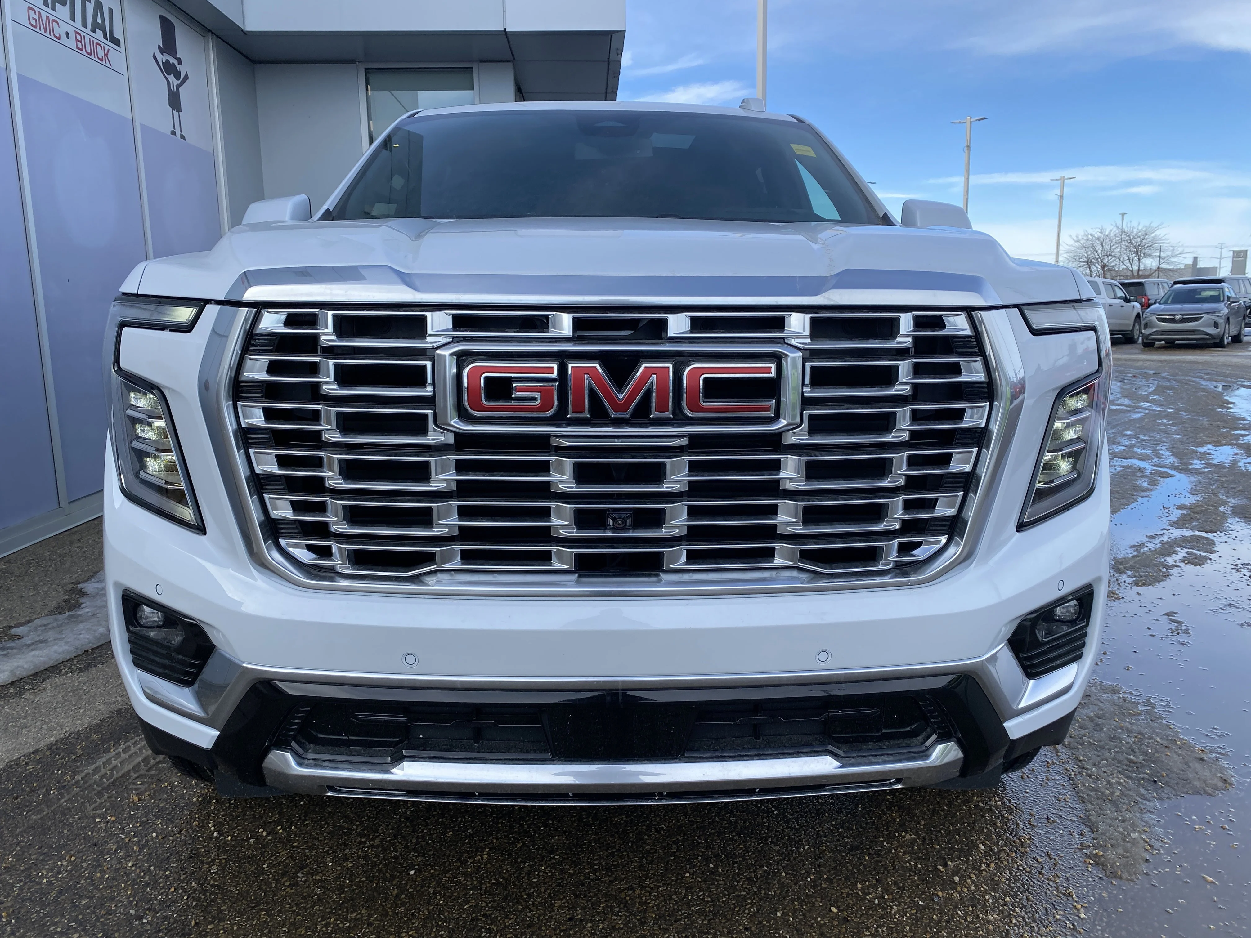 New 2026 GLACIER WHITE TRICOAT GMC Denali image 9