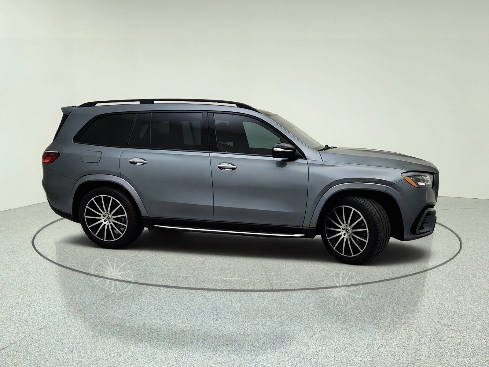 Used 2024 Selenite Grey Metallic Mercedes-Benz GLS 580 image 6