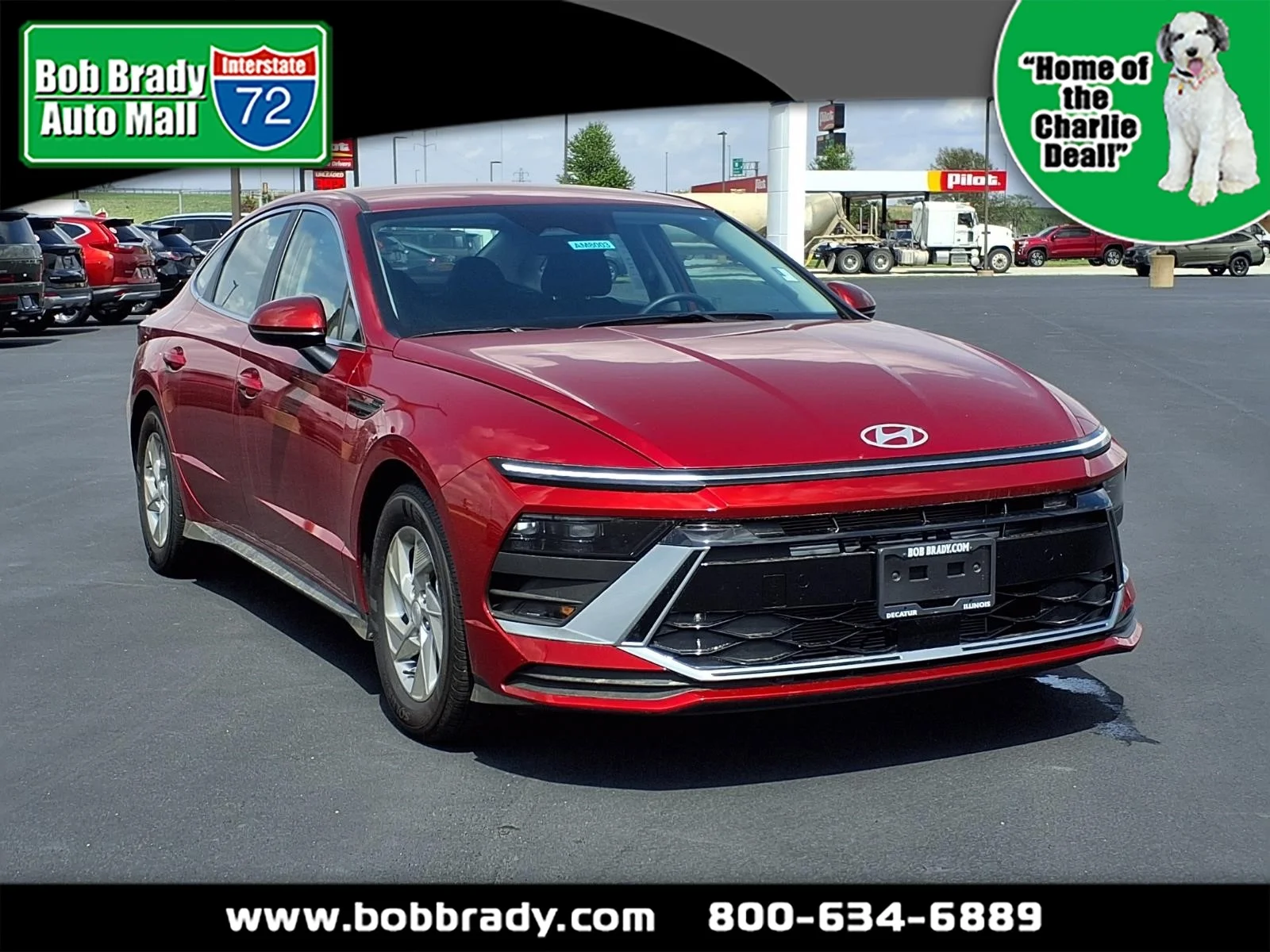 Used 2025 Ultimate Red Metallic Hyundai SE image 1