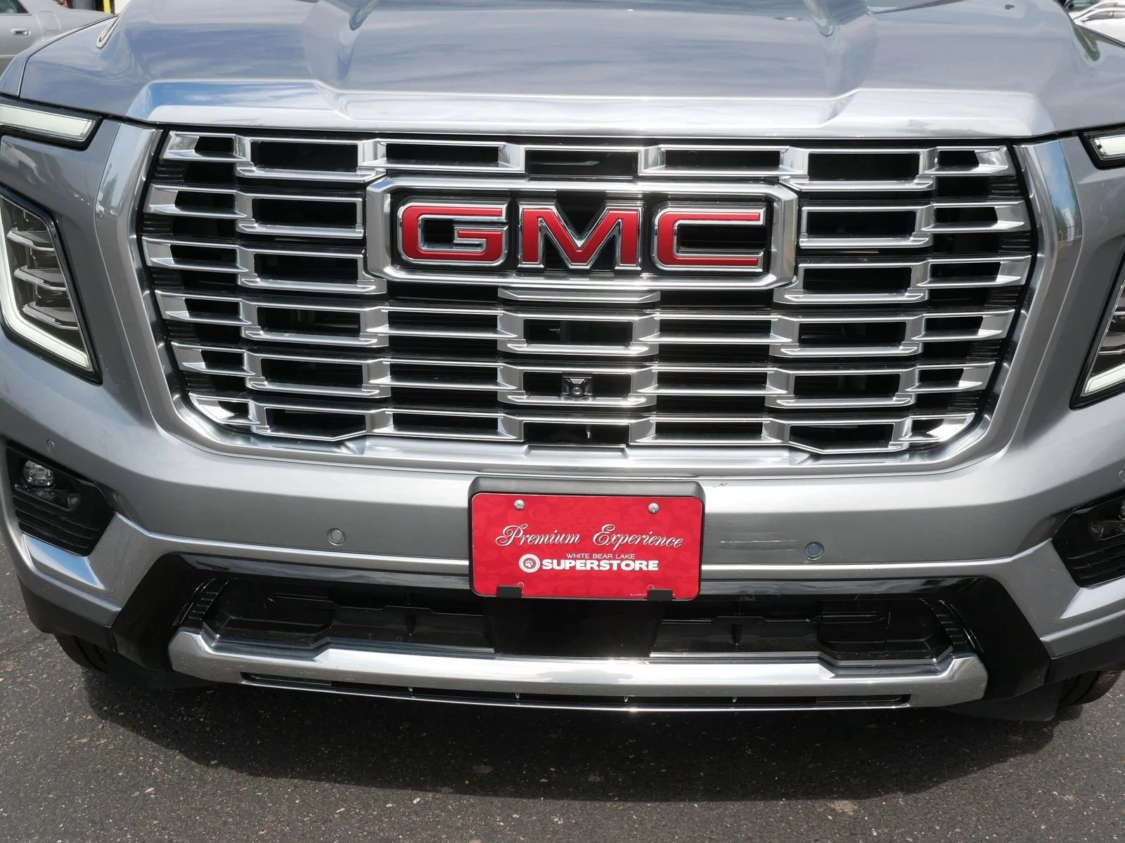 Used 2025 Sterling Metallic GMC Denali image 8