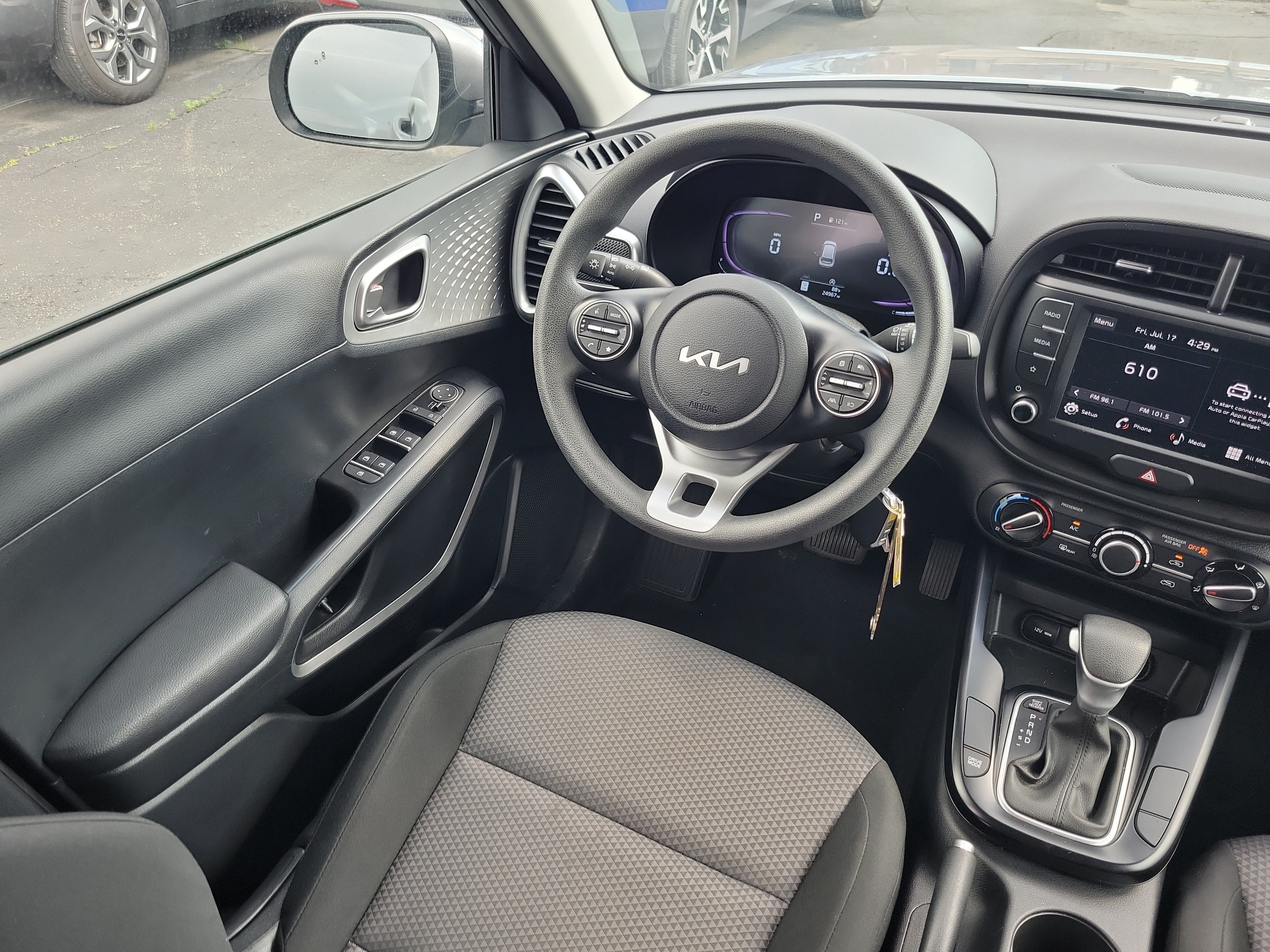 Used 2025 Gray Kia  image 10