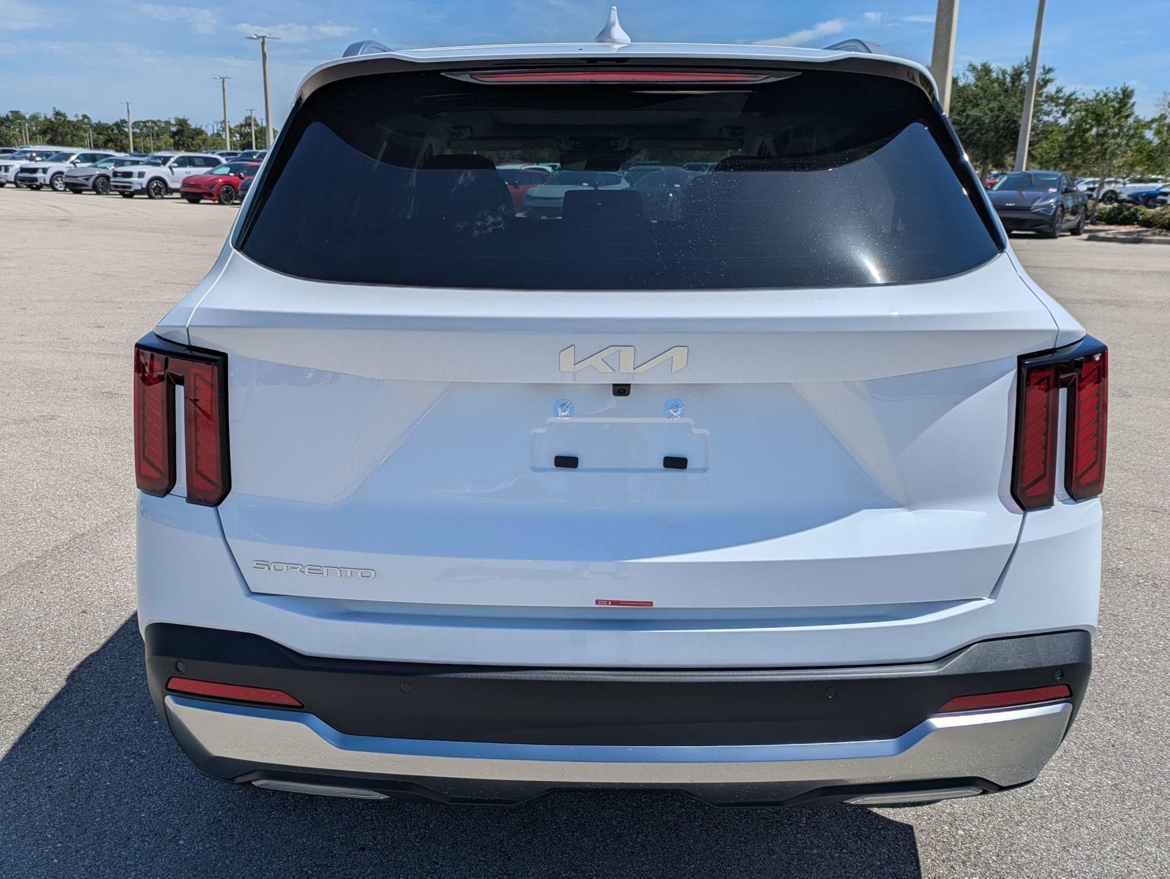 New 2026 Glacial White Kia S image 6