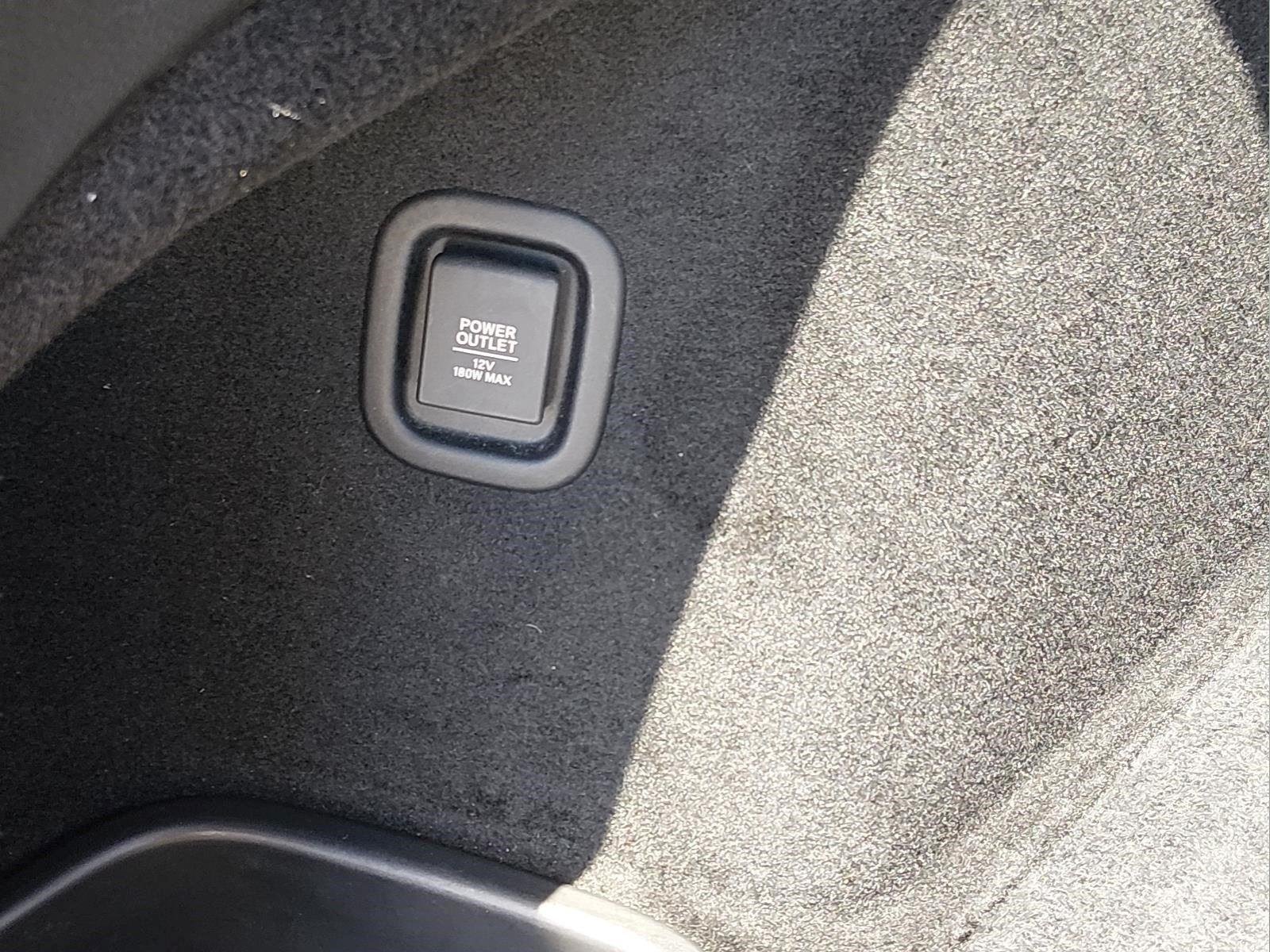 Used 2019 White Diamond Pearl Honda Touring image 18