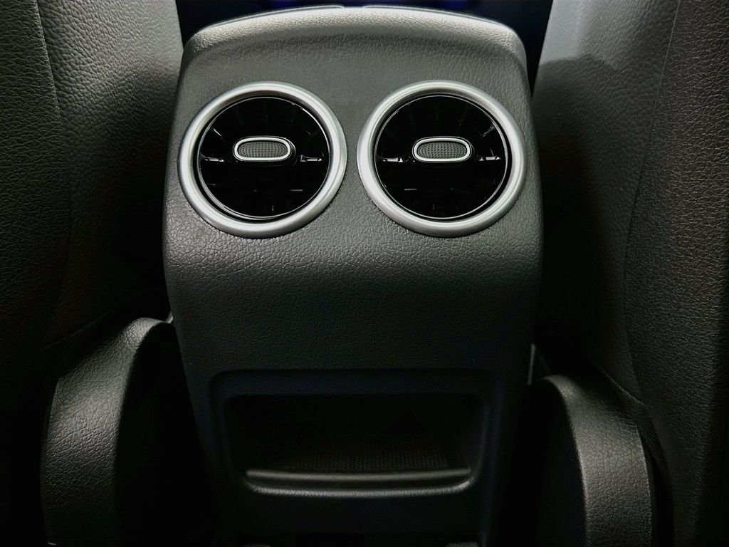 2026 Mercedes-Benz GLB GLB 250 - Photo 25