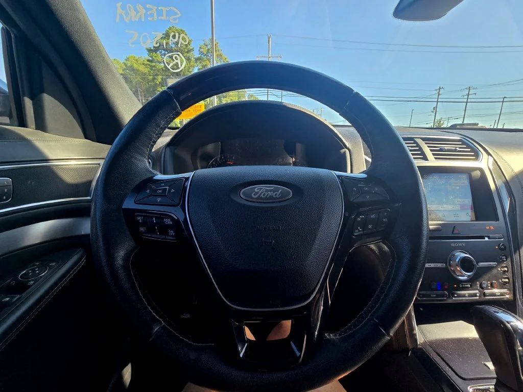 Used 2018 Gray Ford Platinum image 24