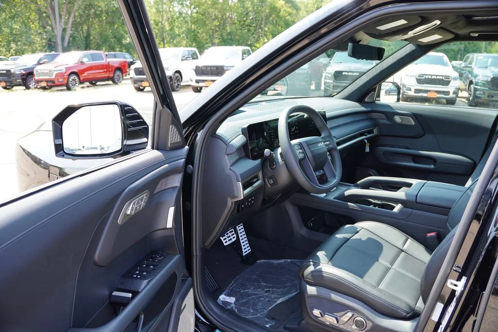 New 2027 Ebony Black Kia SX Prestige image 10