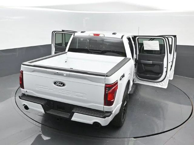 New 2026 Oxford White Ford XLT image 27