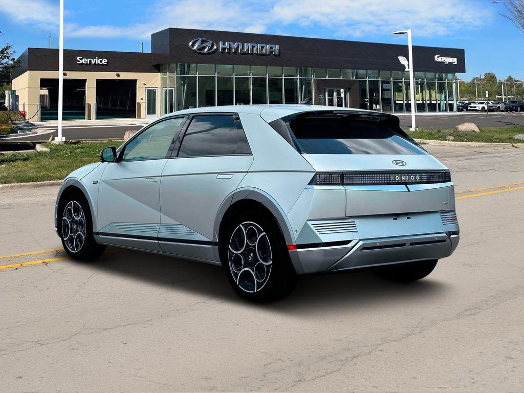 View vehicle photo 5