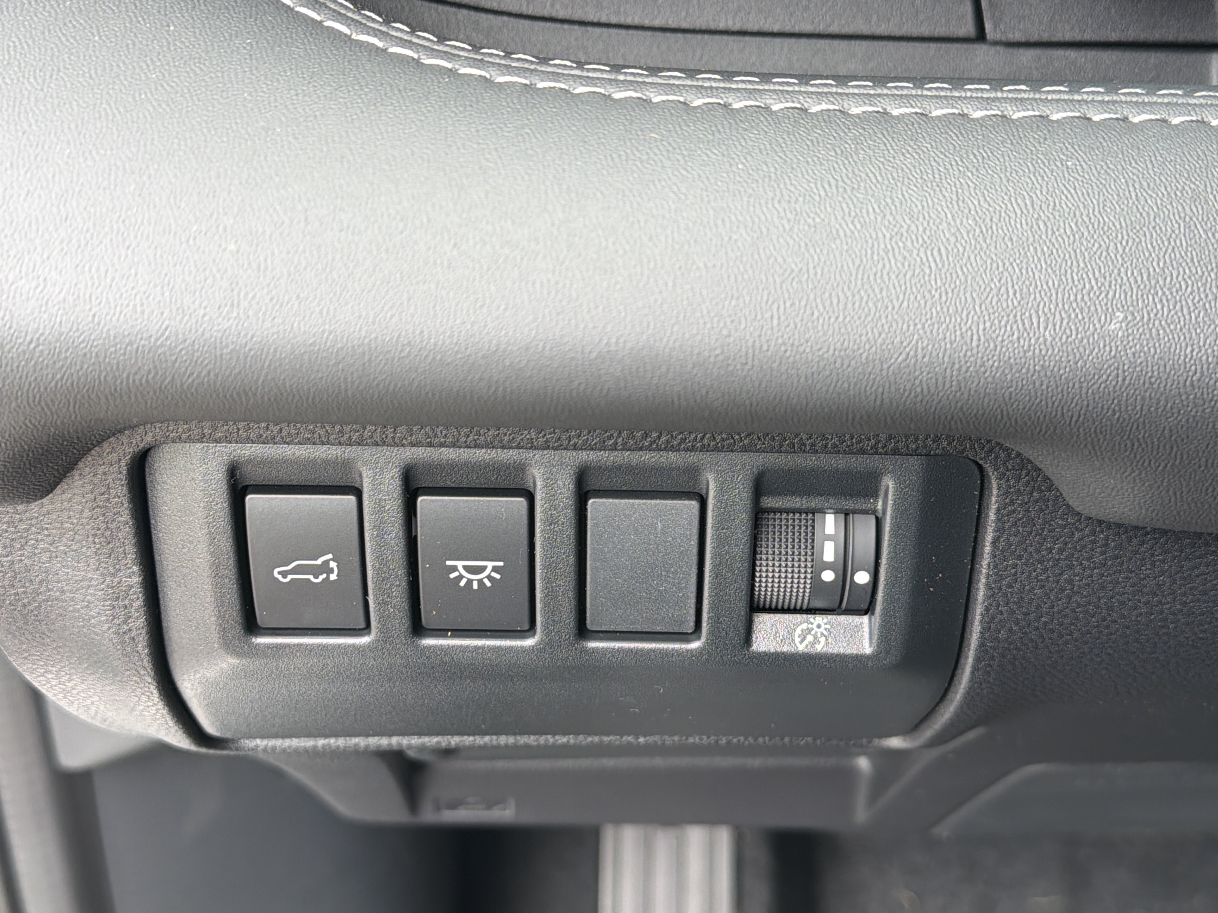New 2026 CRYSTAL WHITE PEARL Subaru Touring 7-Passenger image 31