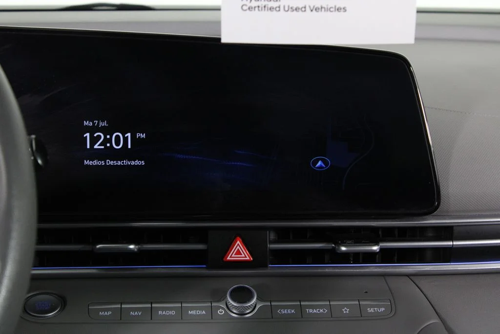 Used 2024 Gray Hyundai SEL image 8