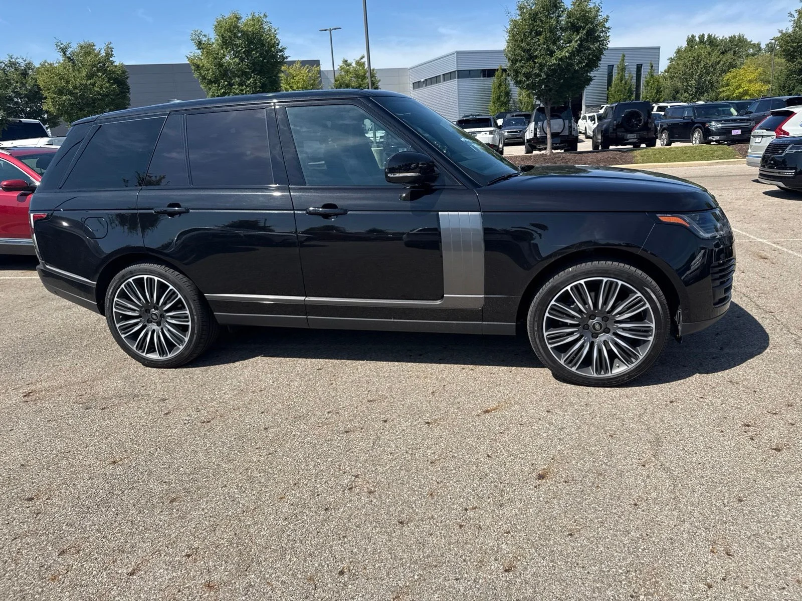 Used 2021 Black Land Rover  image 4