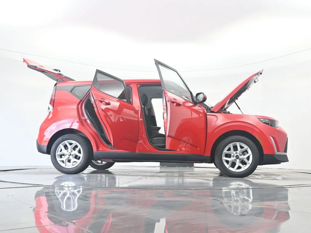 Used 2025 Red Kia LX image 44