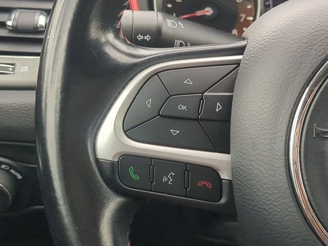 Used 2020 Silver Jeep Trailhawk image 28