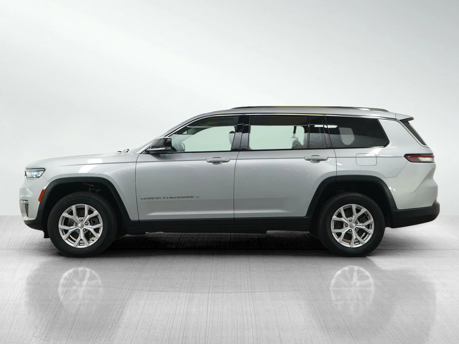 Used 2021 Jeep Grand Cherokee L Limited with VIN 1C4RJKBG5M8145214 for sale in Hopkins, Minnesota