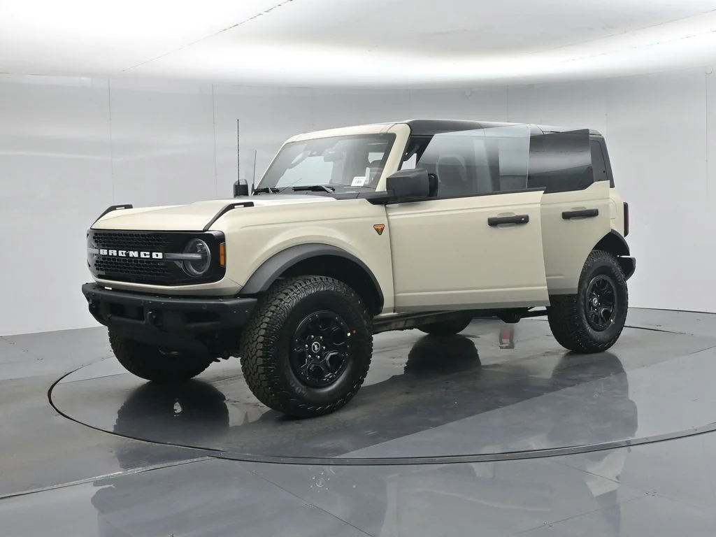 New 2026 Desert Sand Ford Badlands image 29