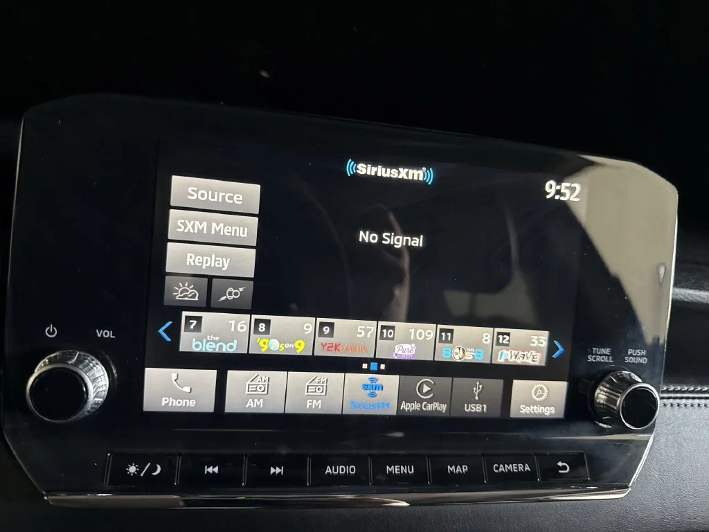 Used 2022 Mercury Gray Metallic Mitsubishi SE image 28