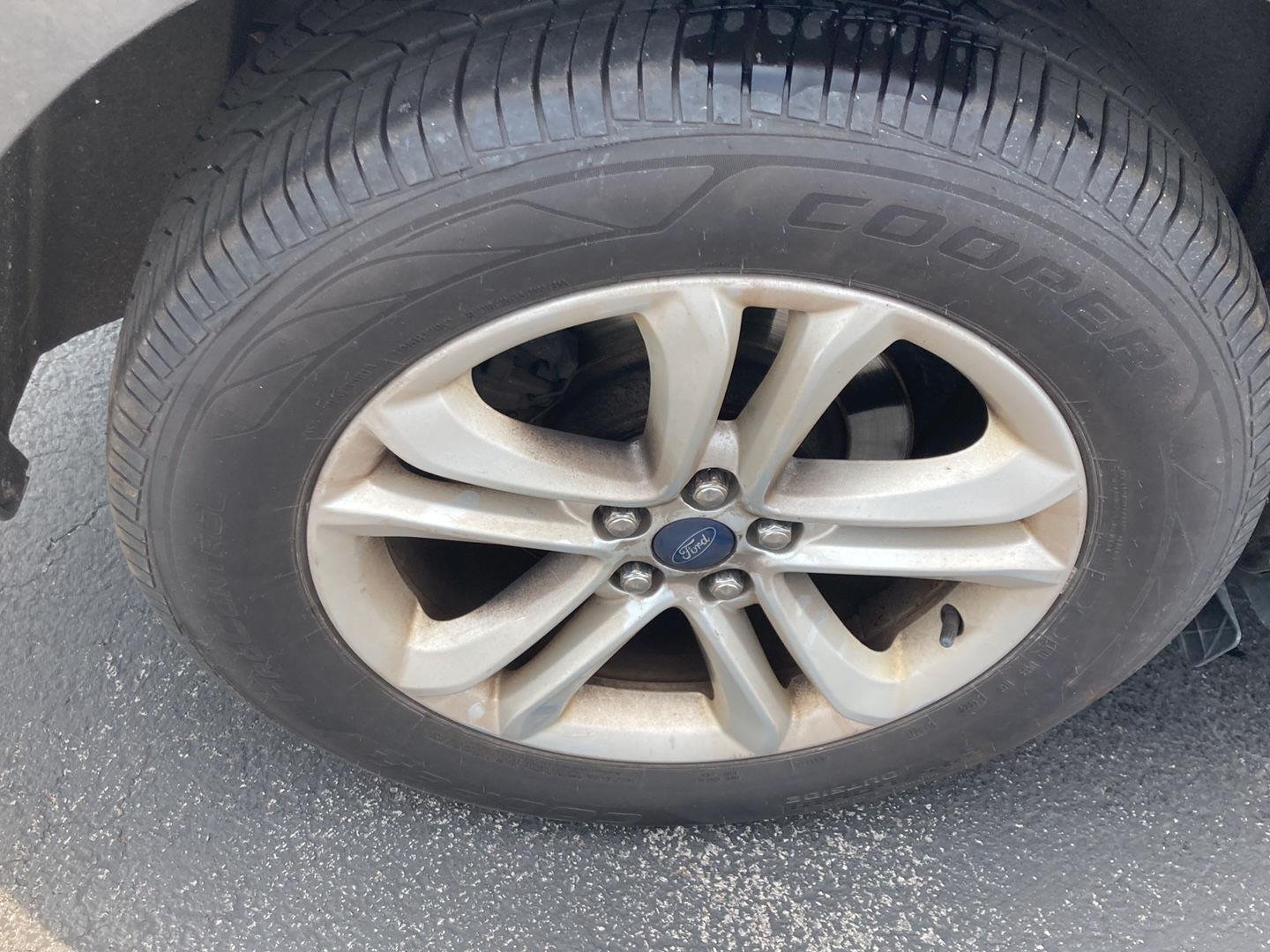 Used 2020 Magnetic Ford  image 9