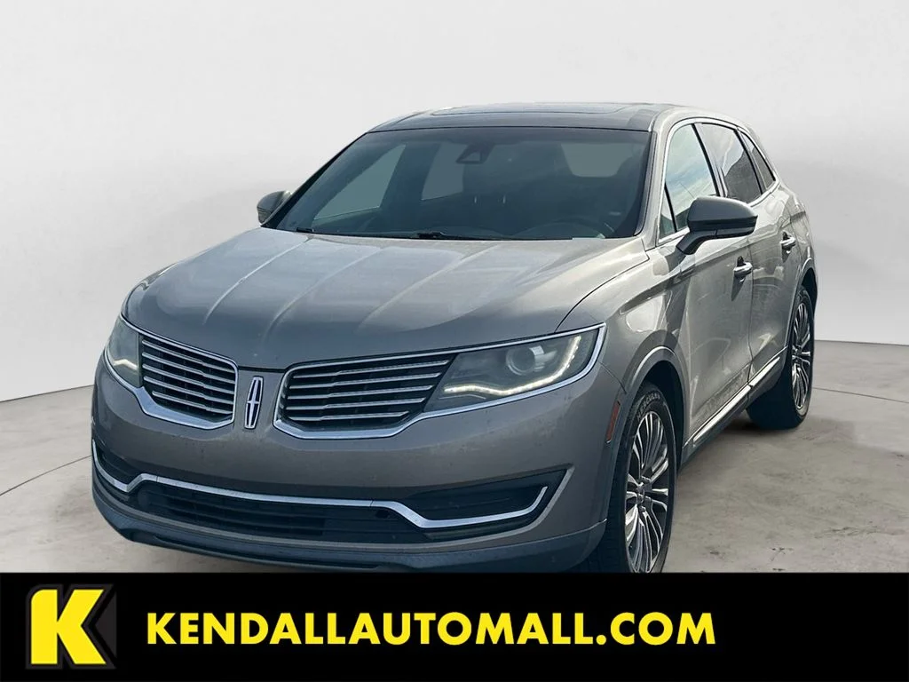 Used 2016  Lincoln Reserve image 1