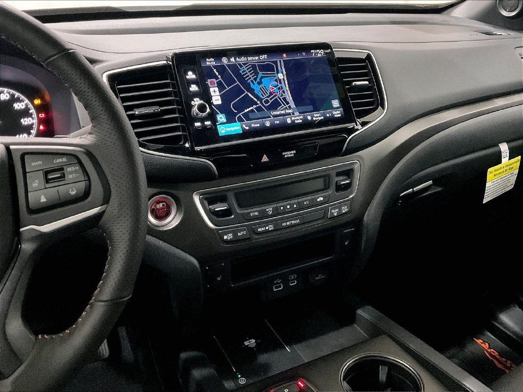 Used 2025 White Honda TrailSport+ image 18