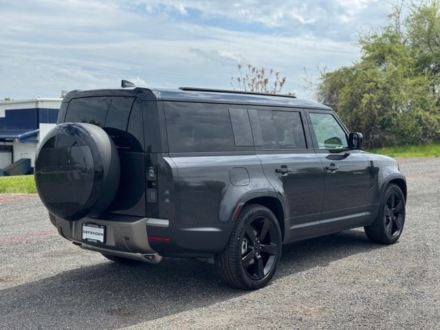 New 2026 Carpathian Grey Land Rover S image 5