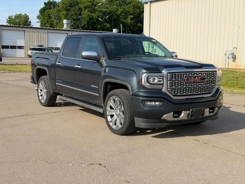 2018 GMC Sierra 4WD Crew Cab Short Box's photo