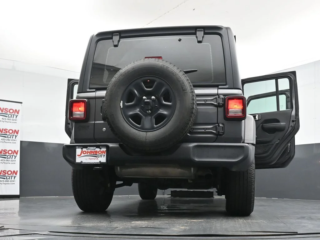 Used 2021 Gray Jeep Unlimited Sport image 40