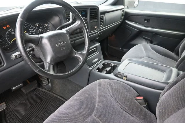 Used 2000  GMC SLE image 18