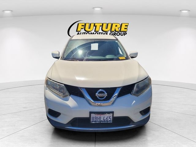 Used 2016 White Nissan S image 2