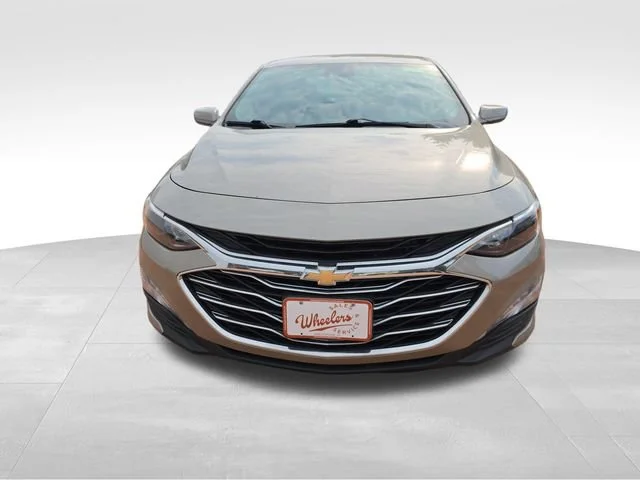 Used 2025 Mineral Gray Metallic Chevrolet 1LT image 10
