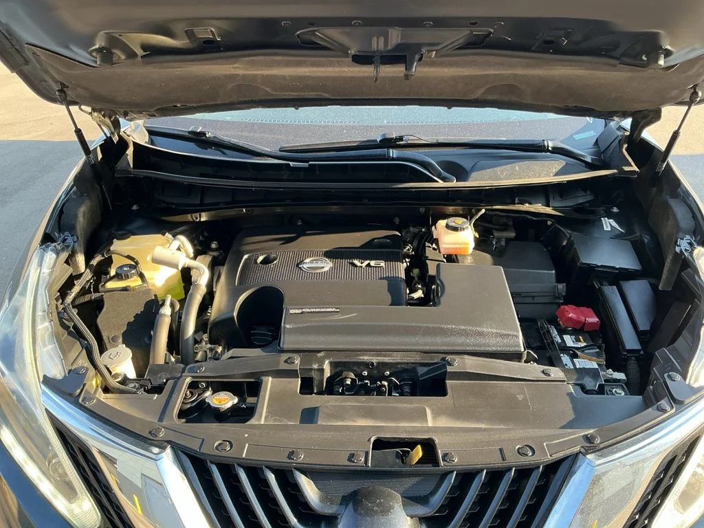 Used 2018 Blue Nissan SL image 30