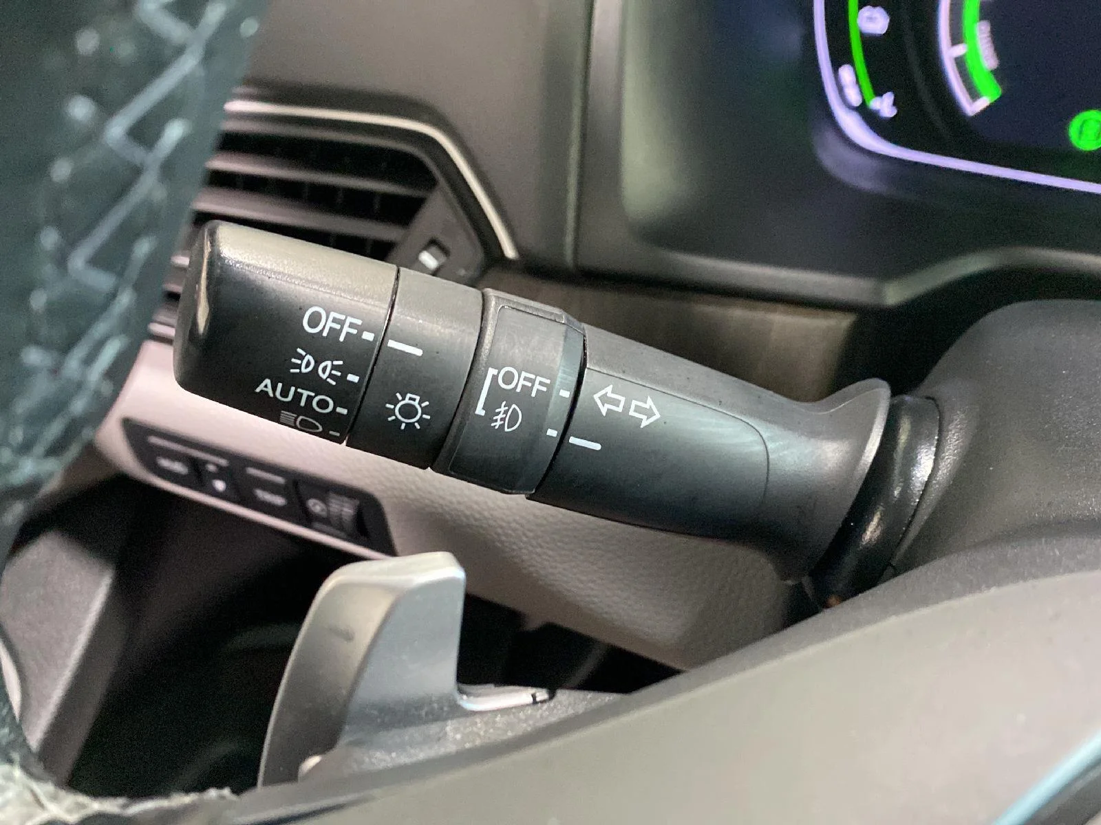 Used 2018 Modern Steel Metallic Honda Touring image 33