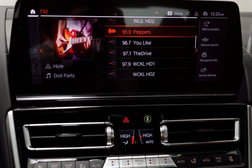 2026 BMW 8 Series 840i - Photo 8
