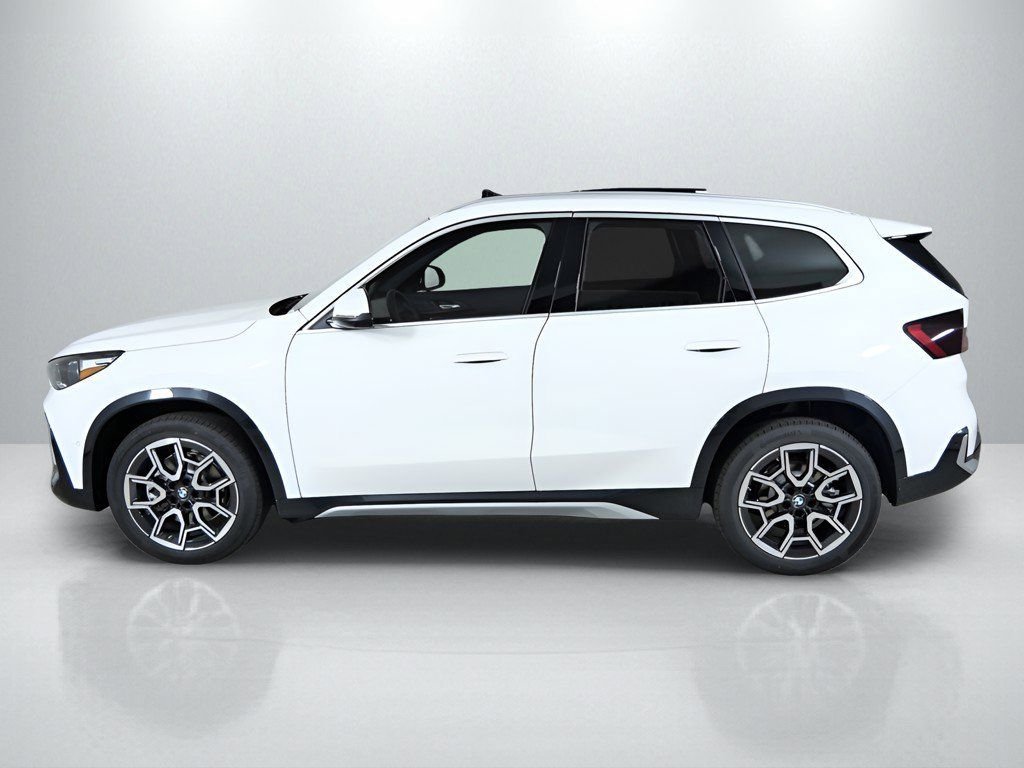 Used 2026 Alpine White BMW xDrive28i image 16