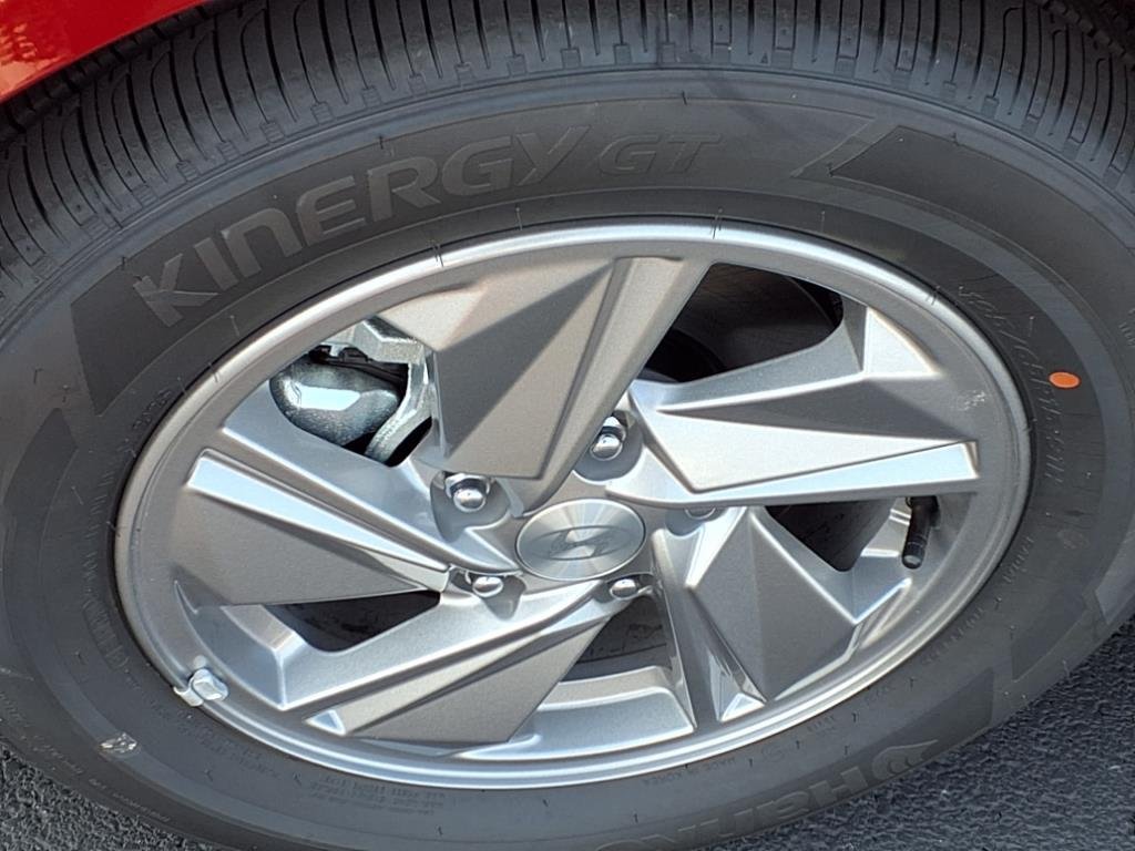 2025 Hyundai Elantra SE - Photo 14