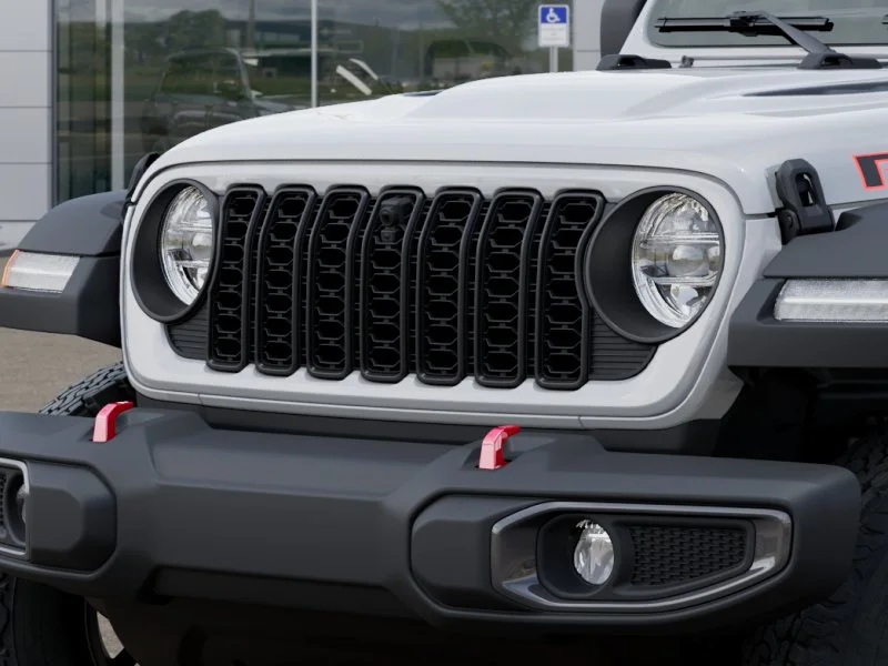 New 2025 Bright White Clear-Coat Exterior Paint Jeep Rubicon image 38