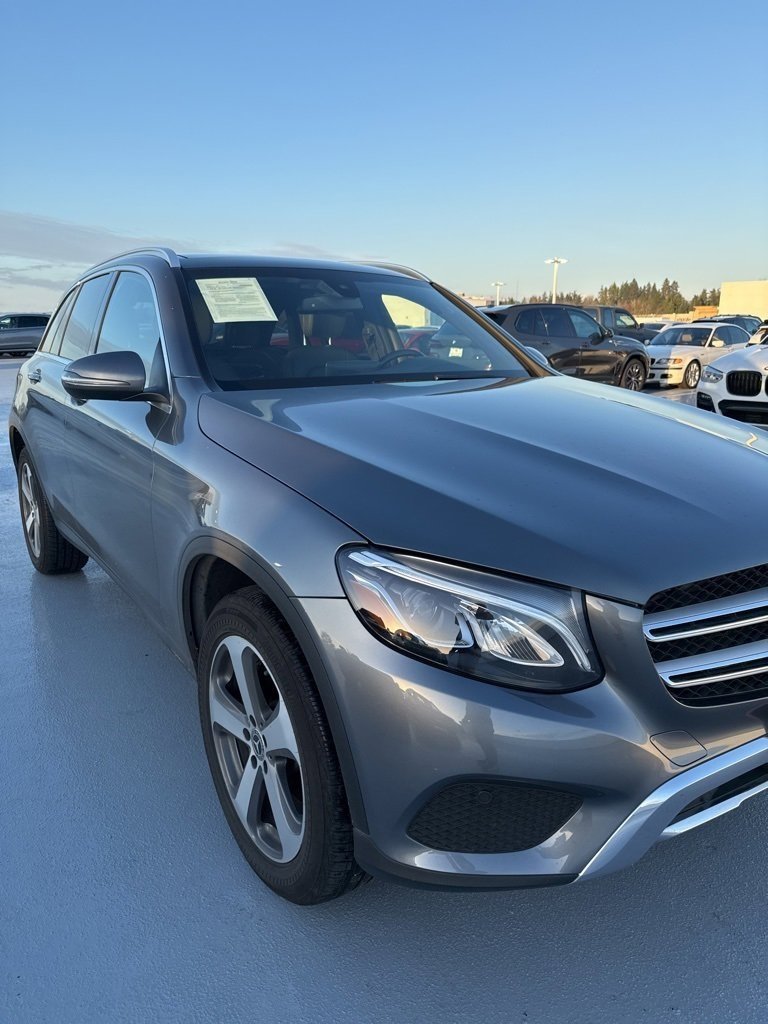 2019 Mercedes Benz GLC 300 photo 2