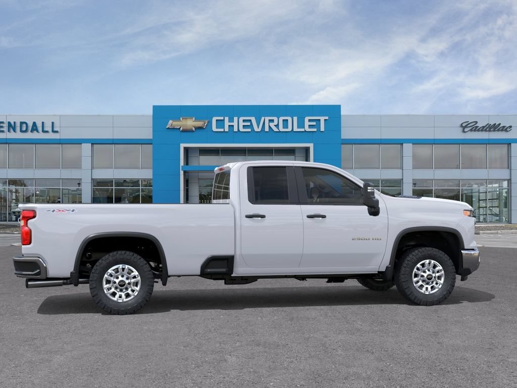 New 2026 Summit White Chevrolet WT image 5