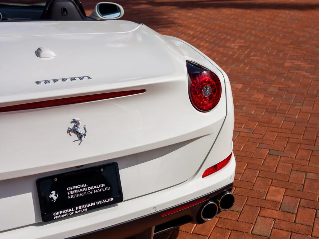 Used 2015 Bianco Avus Ferrari T image 21