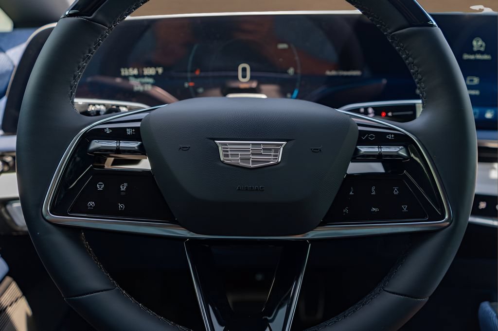 2027 Cadillac OPTIQ Premium Sport - Photo 11