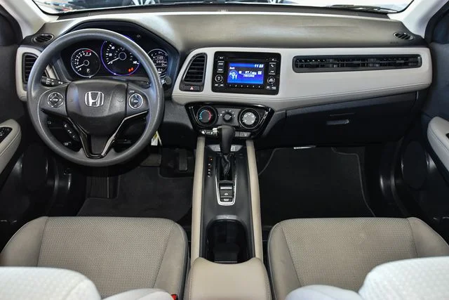 Used 2020 White Honda LX image 29