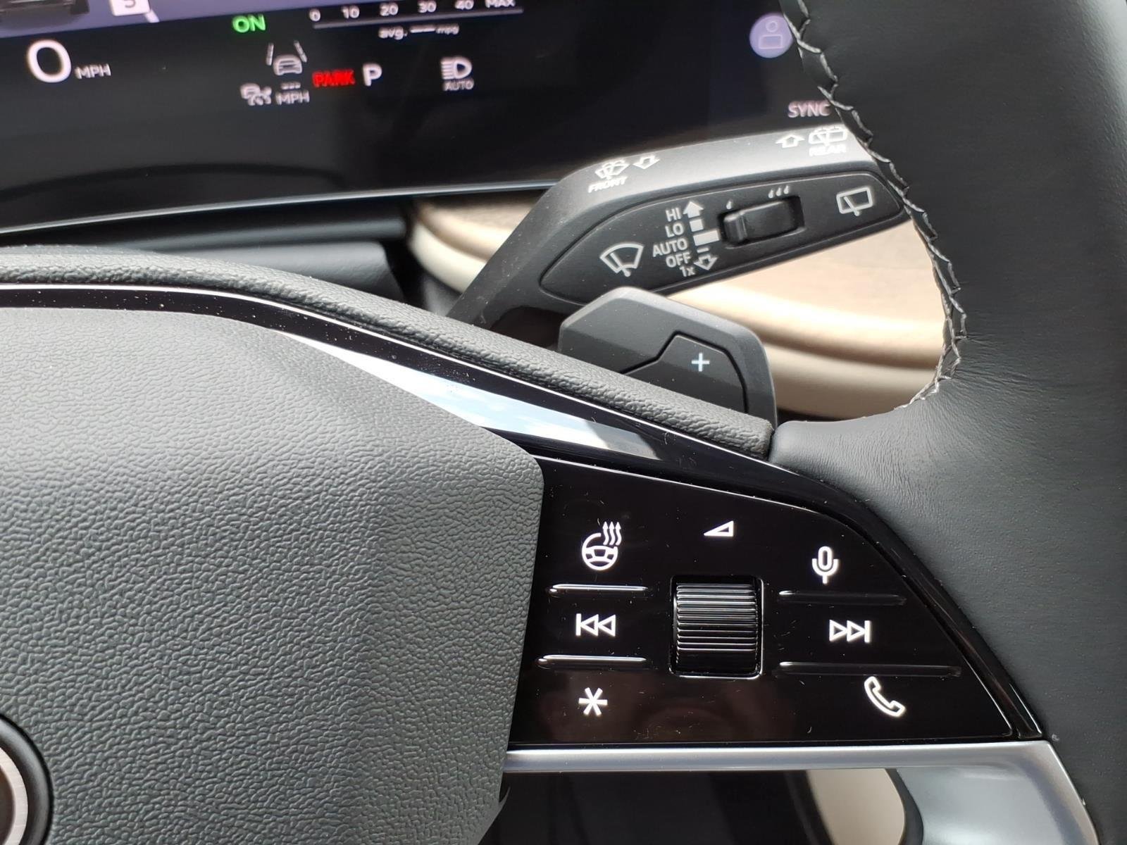 Used 2025 Daytona Gray Pearl Effect Audi S line Premium image 16