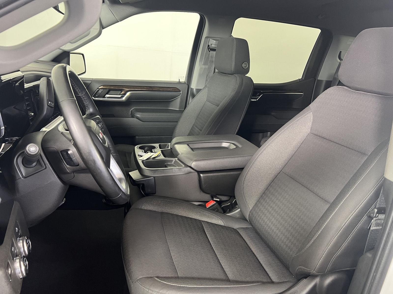 Used 2023 Summit White GMC Elevation image 11