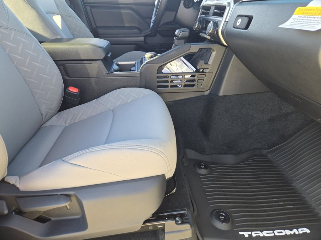 2026 Toyota Tacoma SR5 - Photo 12